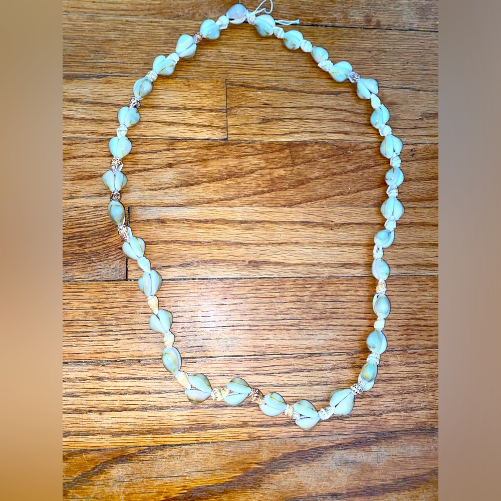 Hawaiian Cowrie Shell Necklace!